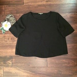 Black Short Blouse With Tulip Back